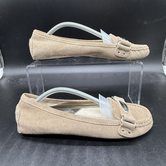 Michael Kors Beige Suede Ballet Flat Slippers Womens size 7 Comfort Casual - Picture 1 of 7
